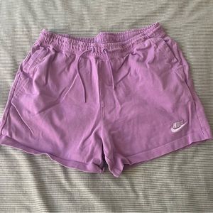 Purple Nike shorts M